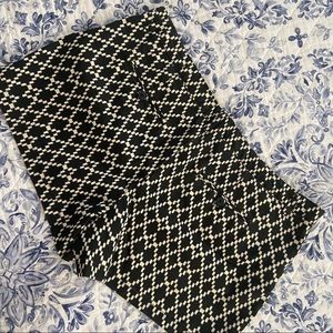 🔥 Gap Black and Beige Shorts Size 16 3” Inseam